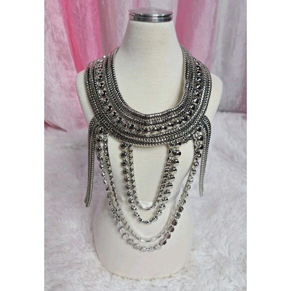 Unbranded Jewelry - Silver Tone Unique Bib Statement Necklace New 7x11